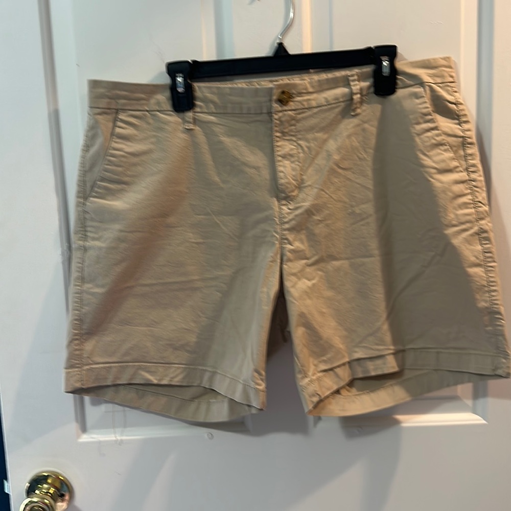 Old Navy khaki shorts. Size 16.